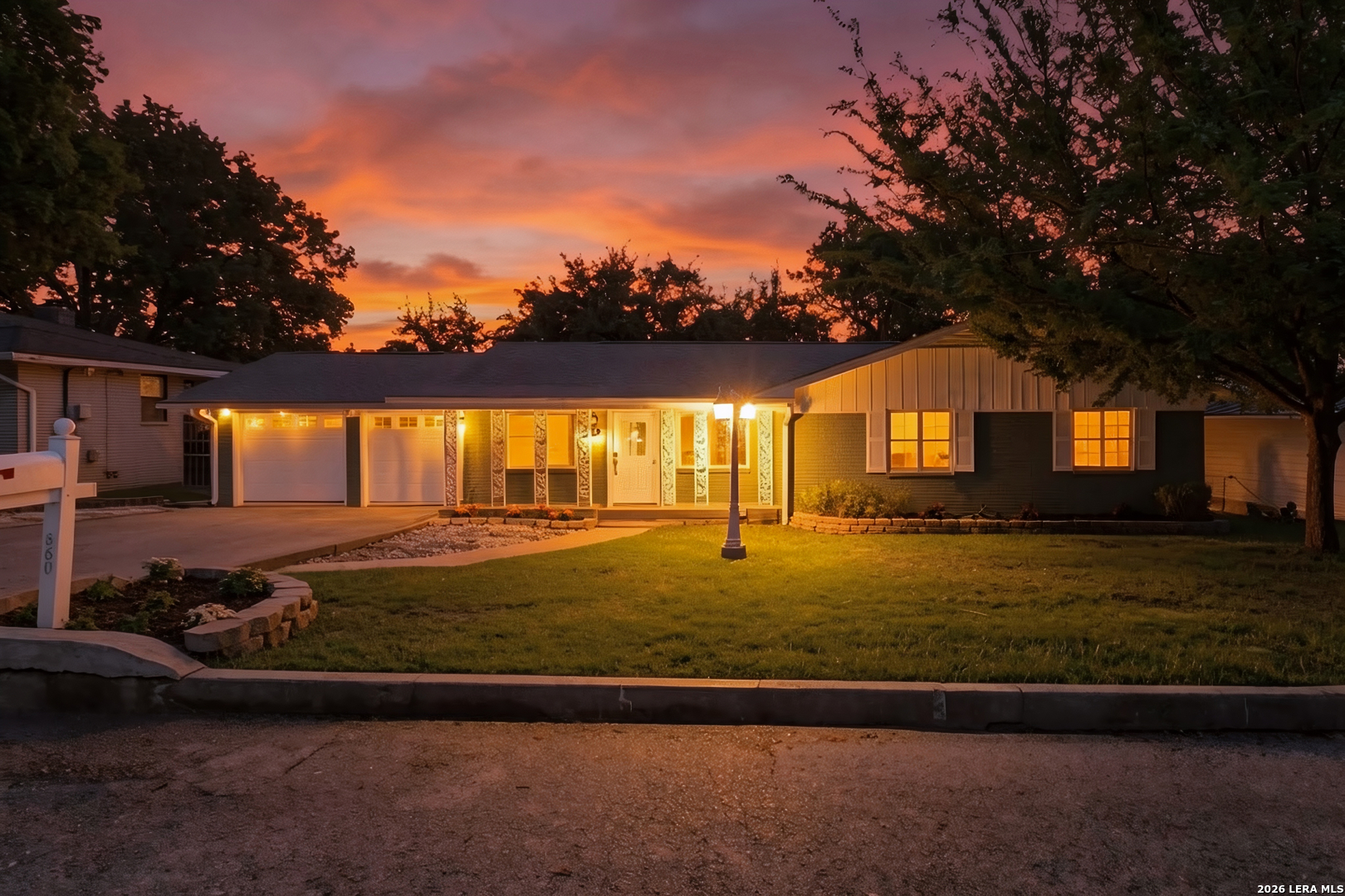 Property photo for 860 Oak Ln, New Braunfels, TX