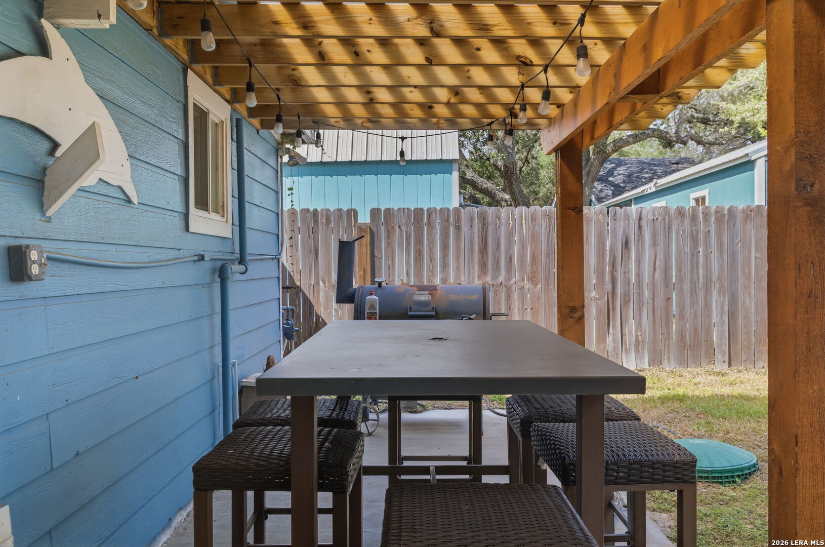 119 Palm St, Rockport, TX 78382