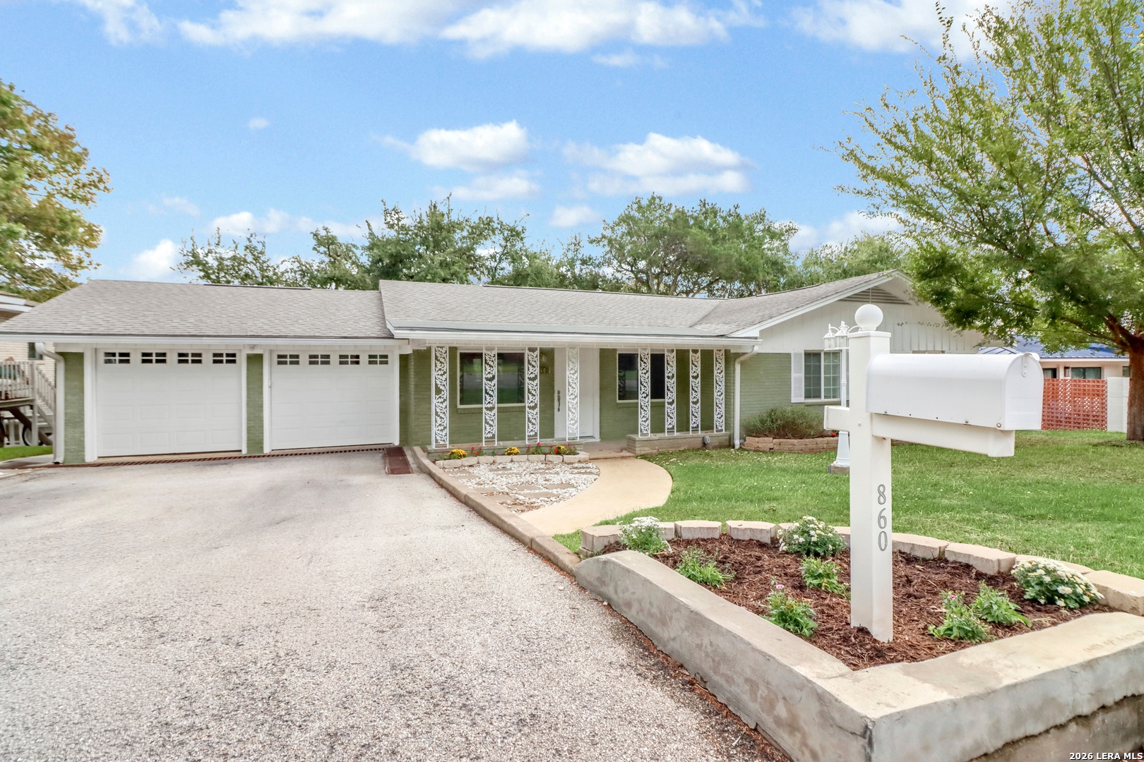 860 Oak Ln, New Braunfels, TX 78130