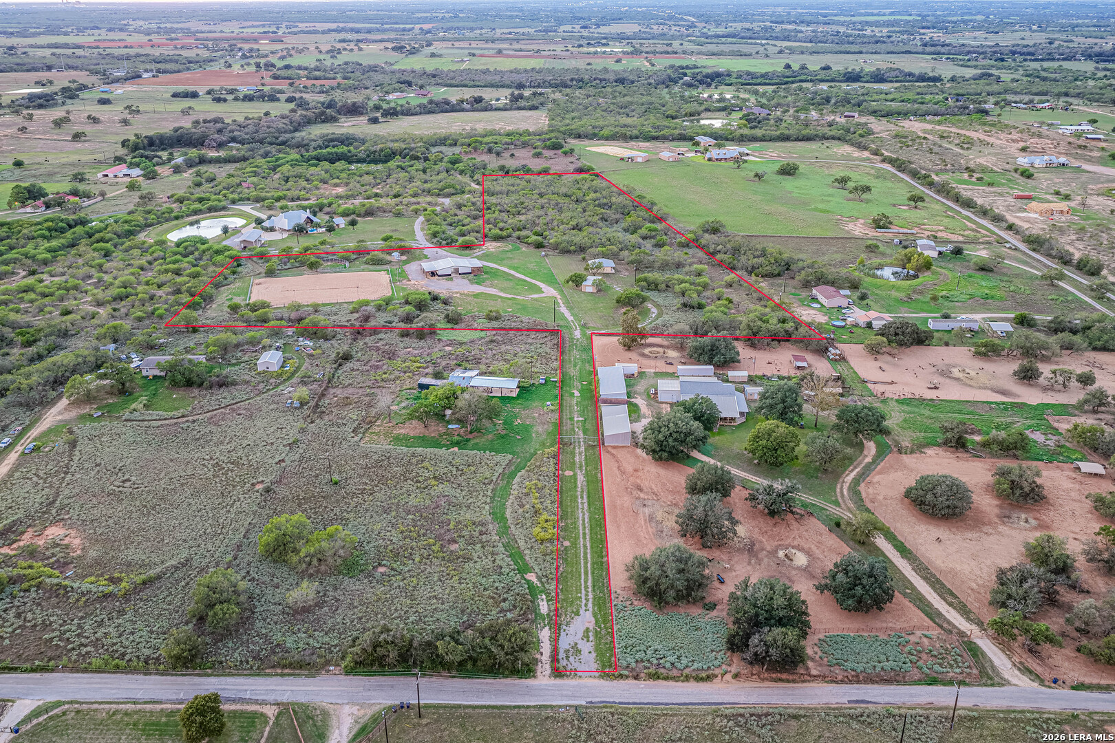 1260 County Road 361, La Vernia, TX 78121
