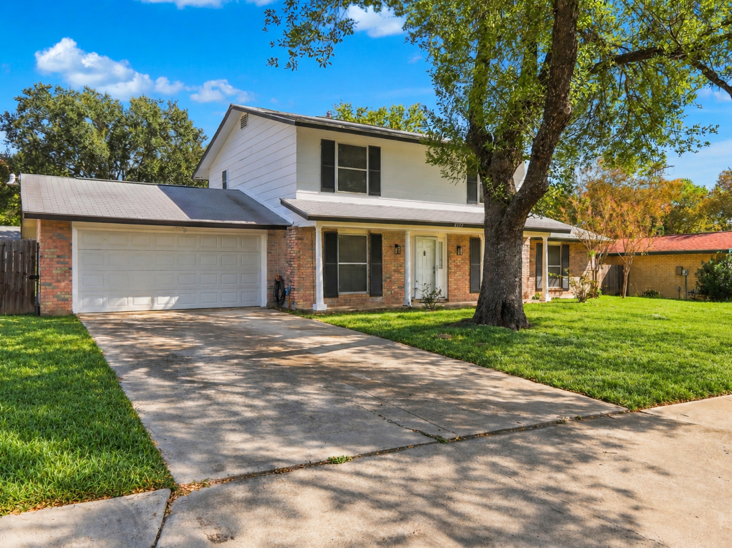 8006 RUSTIC FOREST DR, San Antonio, TX 78239
