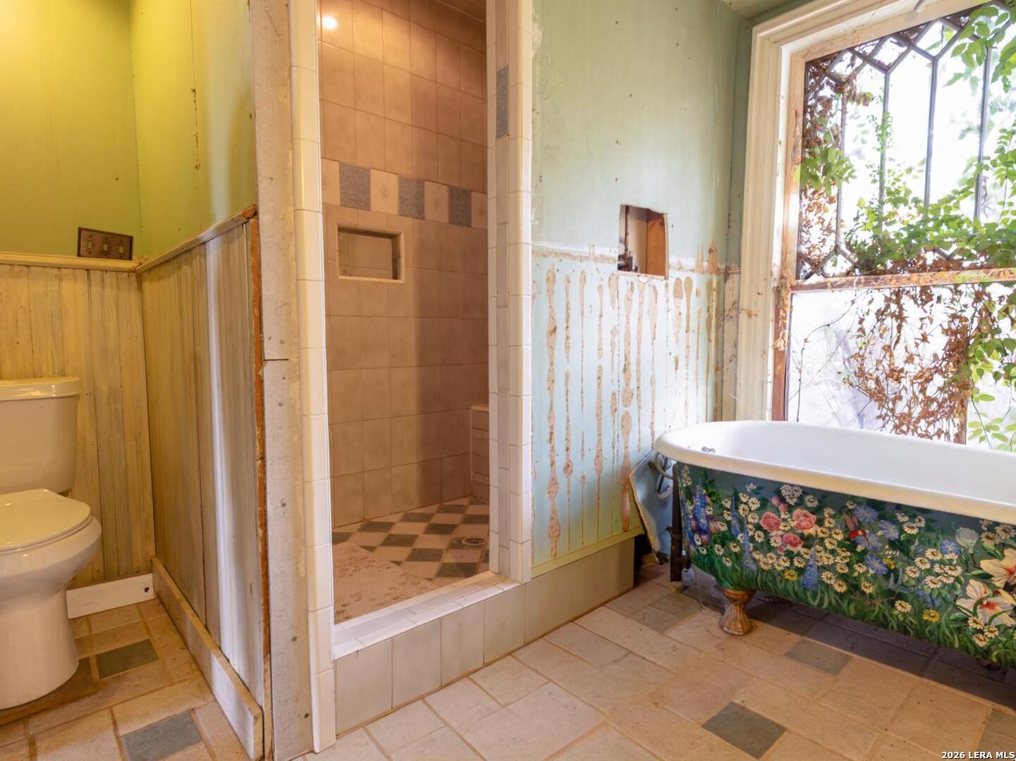 455 E COUNTY ROAD 6714, Natalia, TX 78059