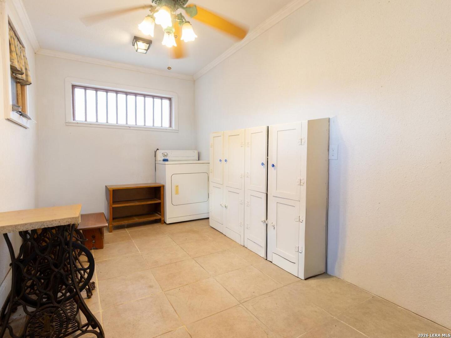 455 E COUNTY ROAD 6714, Natalia, TX 78059