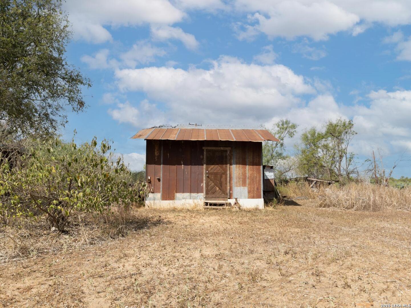 455 E COUNTY ROAD 6714, Natalia, TX 78059