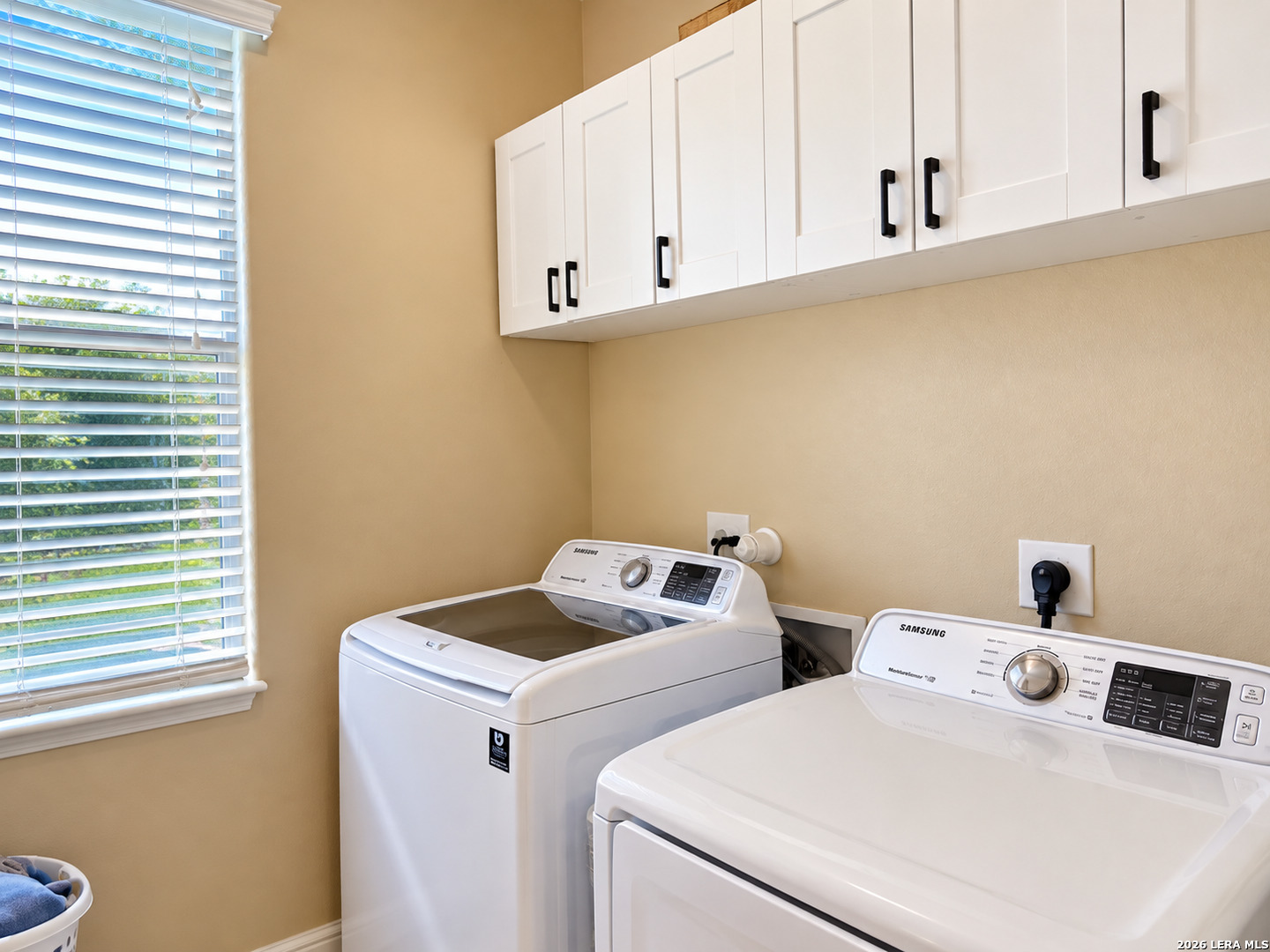 2935 Thunder Gulch, San Antonio, TX 78245