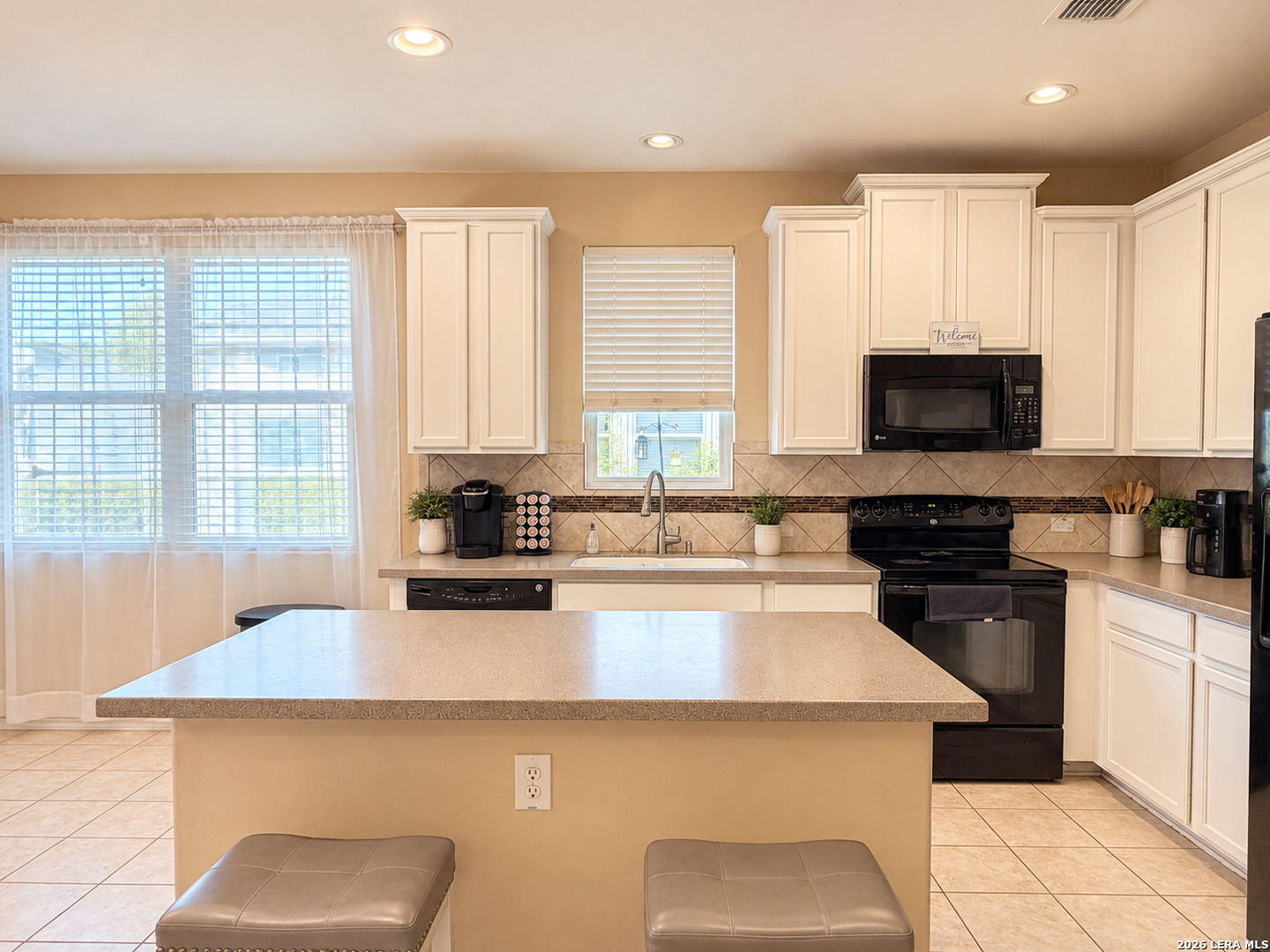 2935 Thunder Gulch, San Antonio, TX 78245