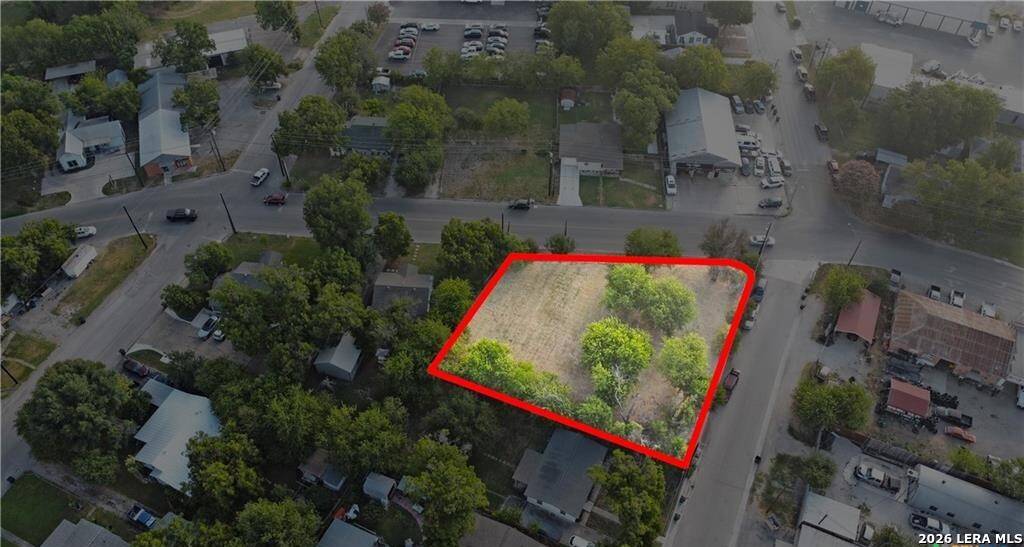 962 S CASTELL AVE, New Braunfels, TX 78130