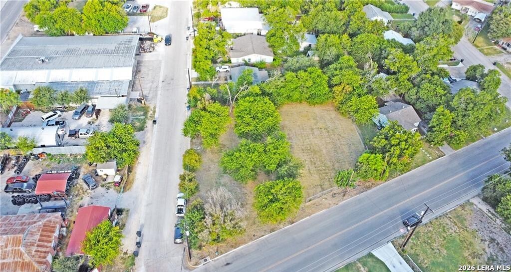 962 S CASTELL AVE, New Braunfels, TX 78130