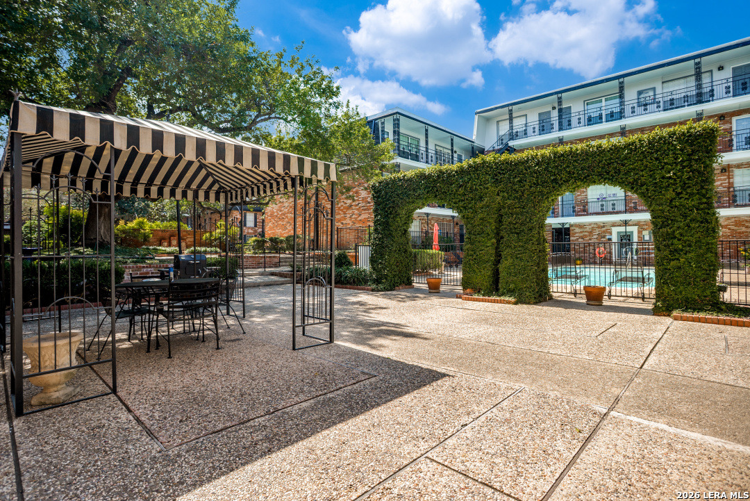 8401 N New Braunfels, #206A, San Antonio, TX 78209