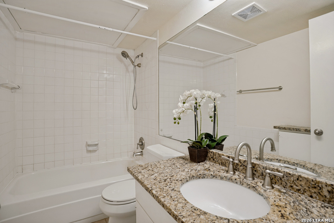 8401 N New Braunfels, #206A, San Antonio, TX 78209