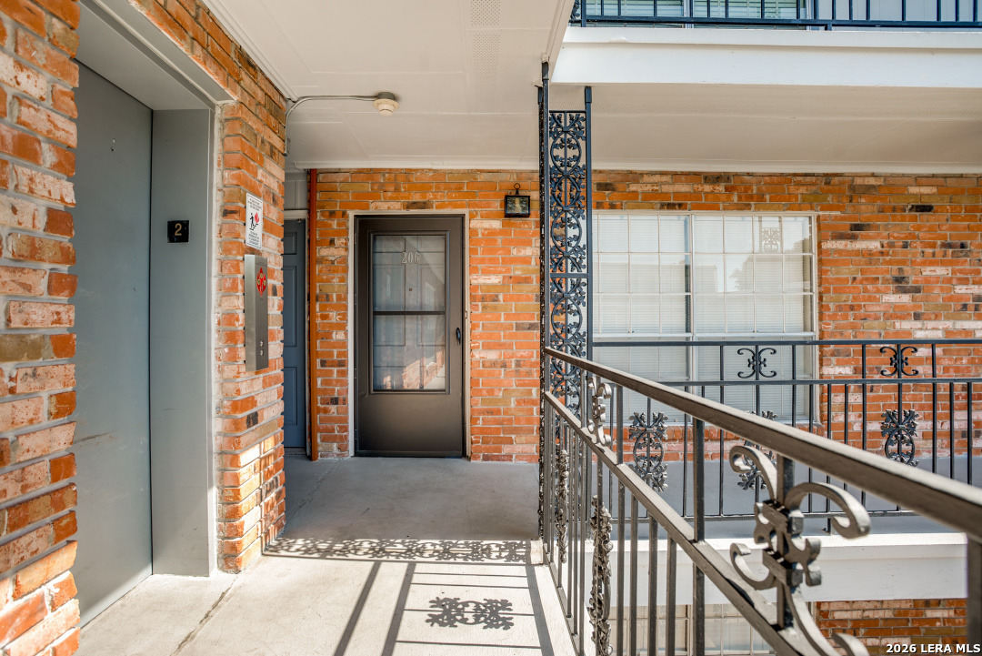 8401 N New Braunfels, #206A, San Antonio, TX 78209