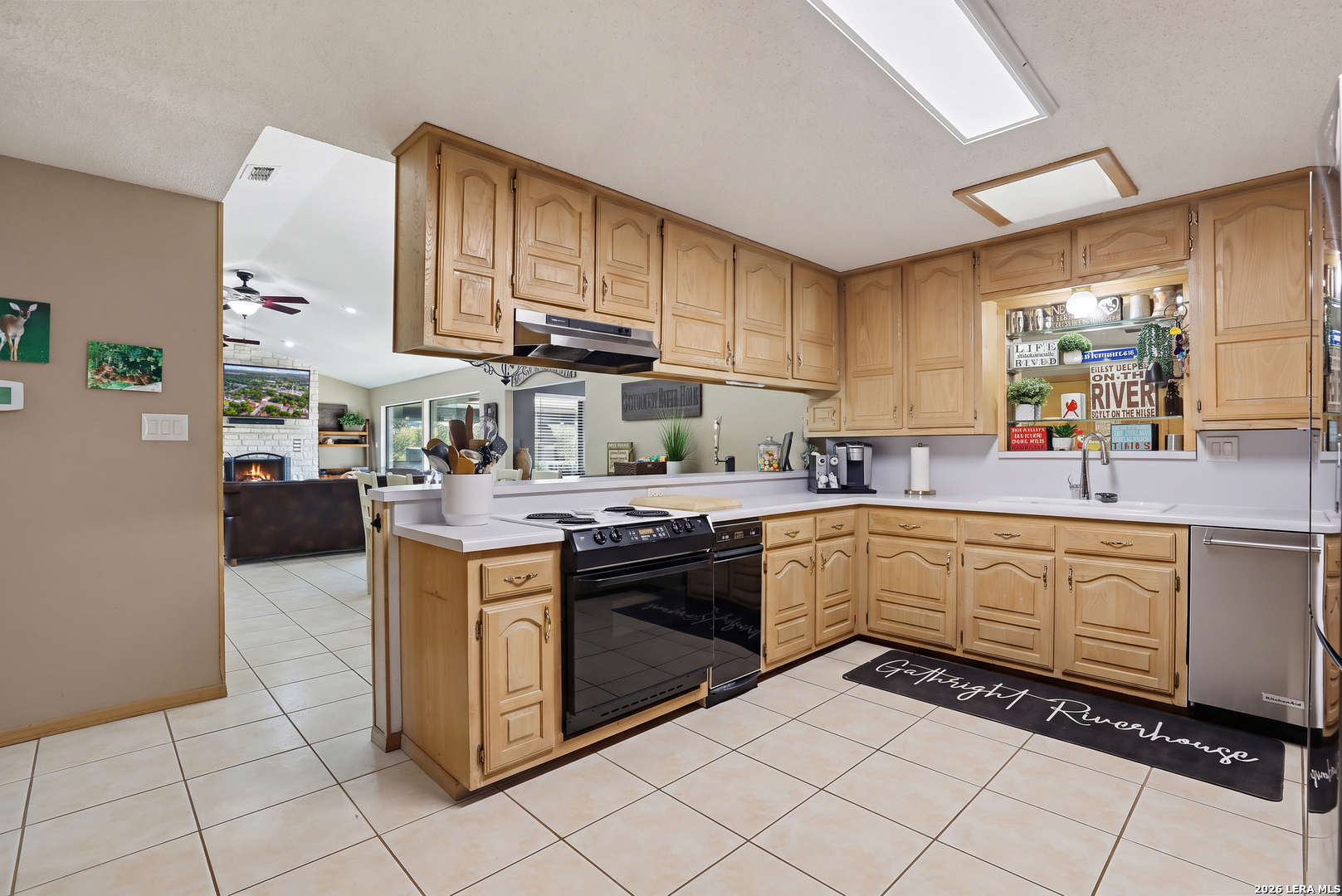 1271 White Water Rd, New Braunfels, TX 78132