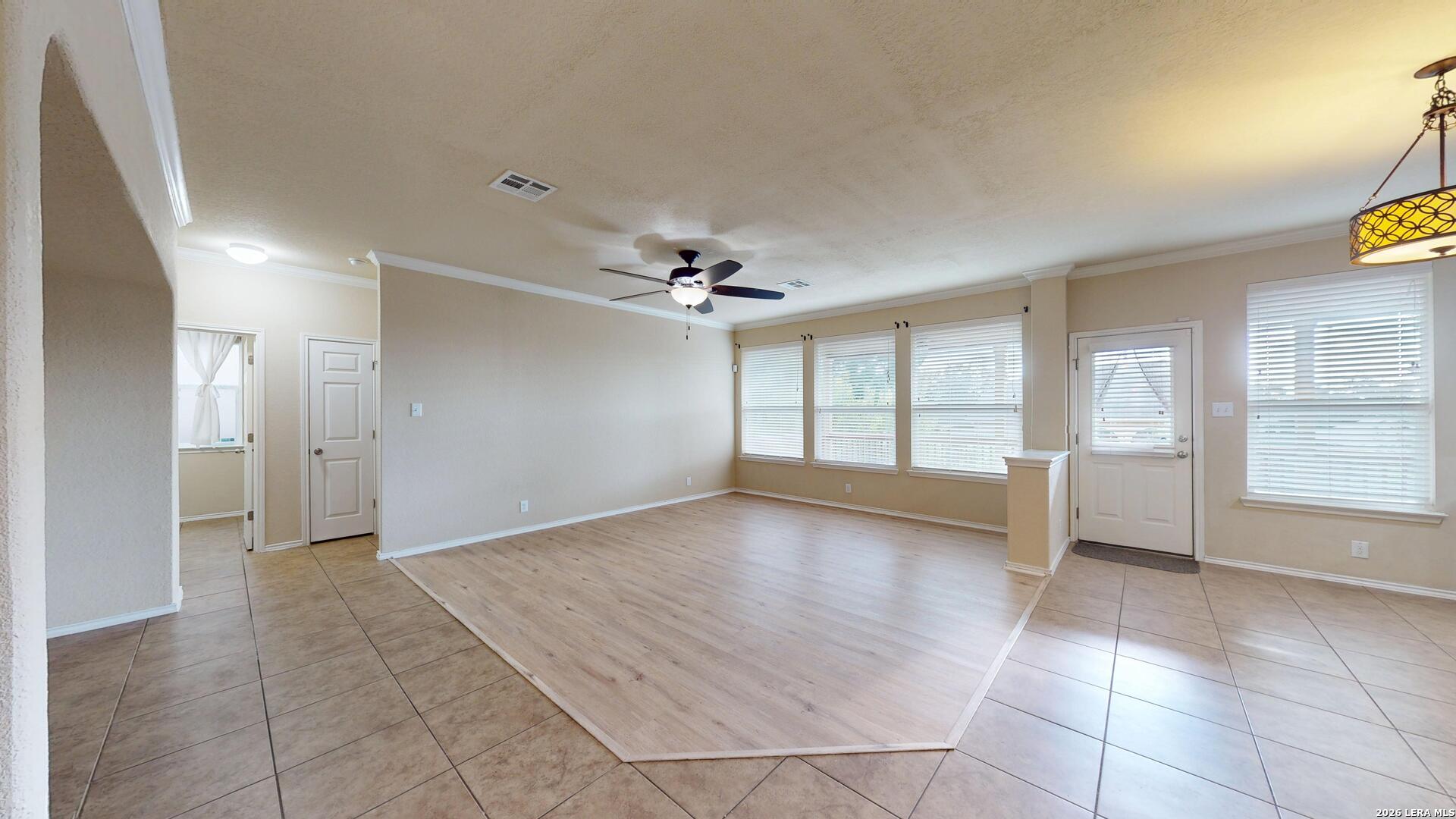229 KENSINGTON DR, Cibolo, TX 78108