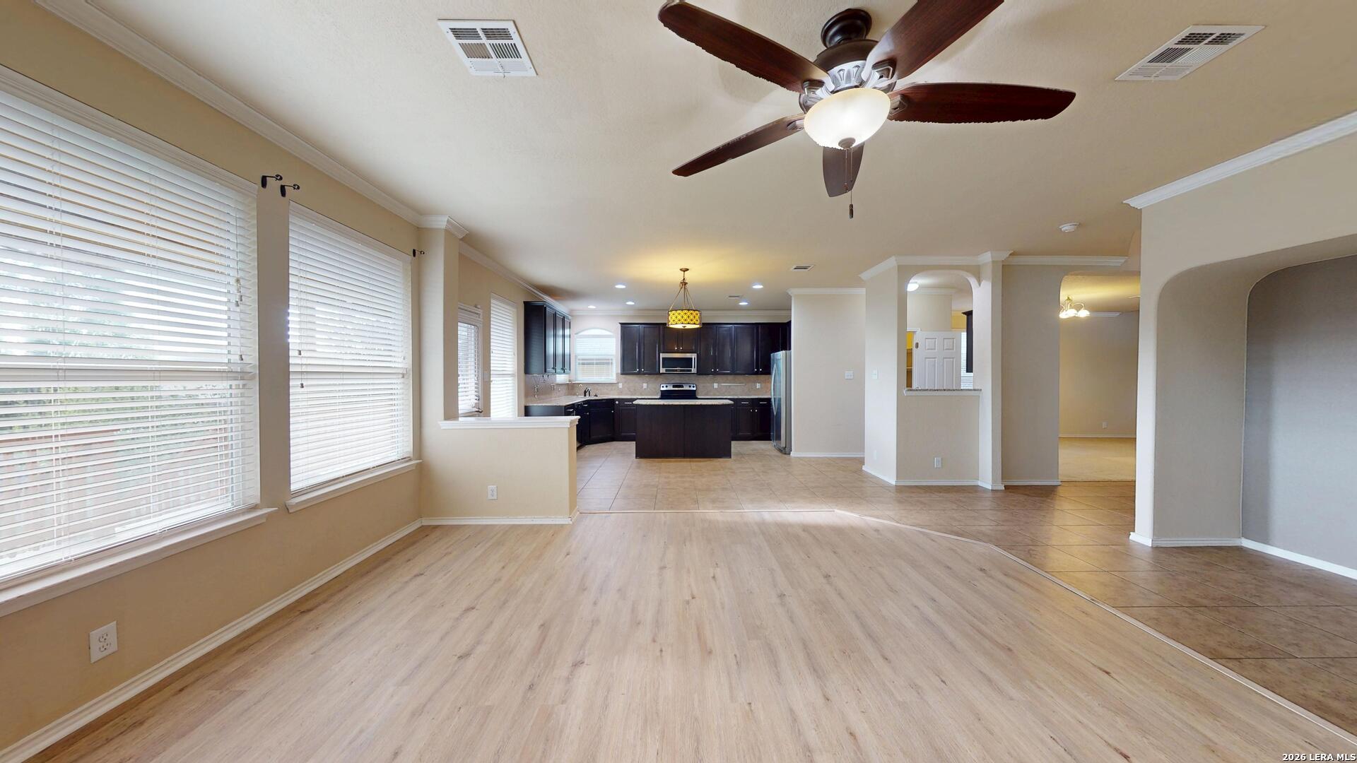 229 KENSINGTON DR, Cibolo, TX 78108