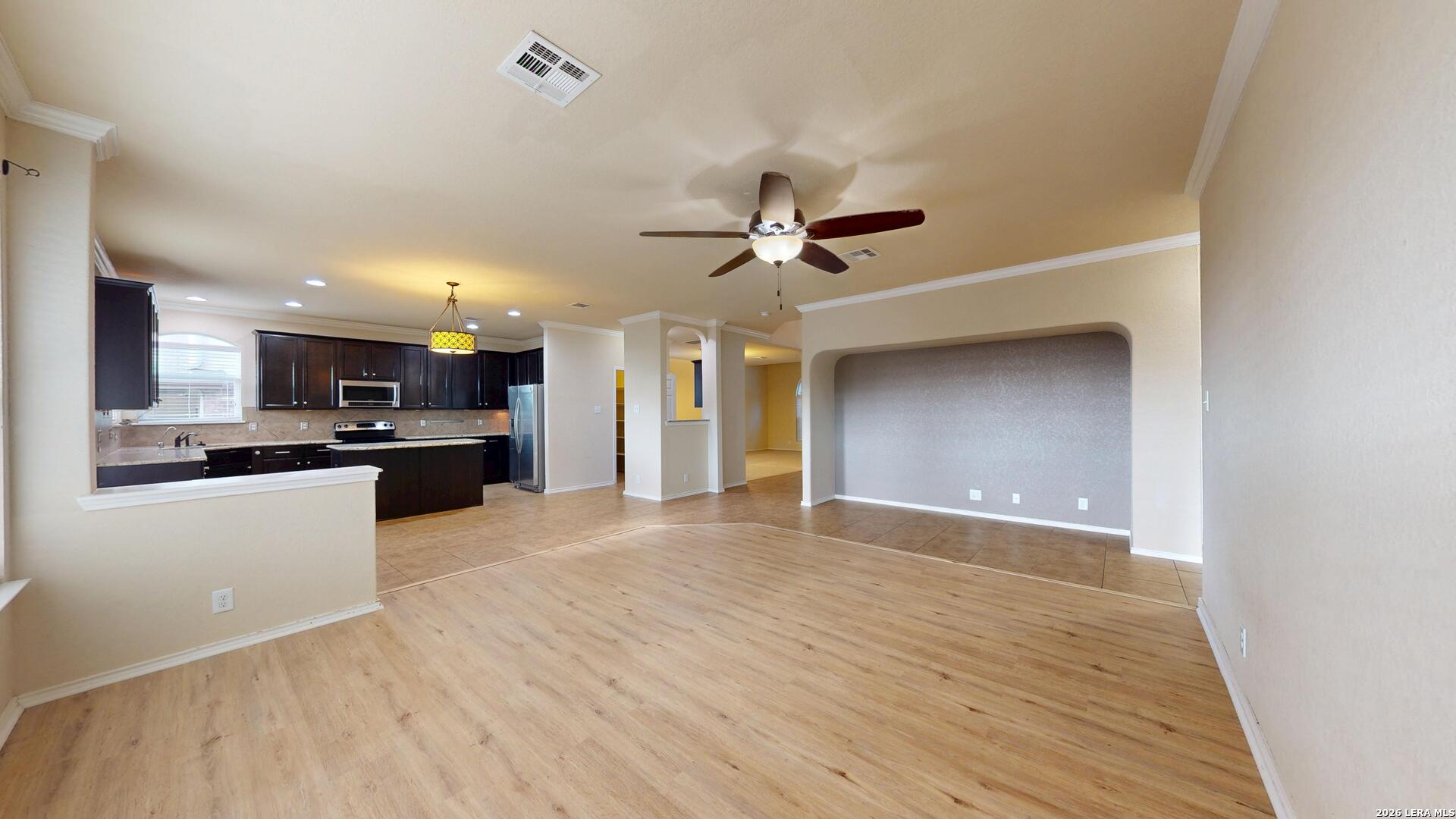 229 KENSINGTON DR, Cibolo, TX 78108