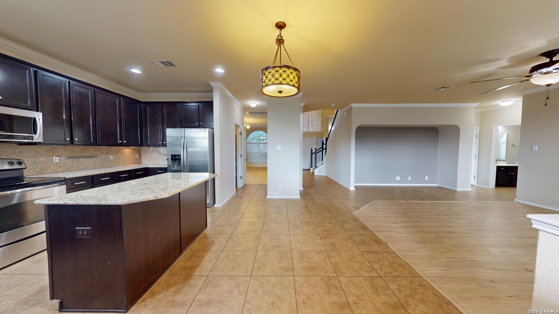229 KENSINGTON DR, Cibolo, TX 78108