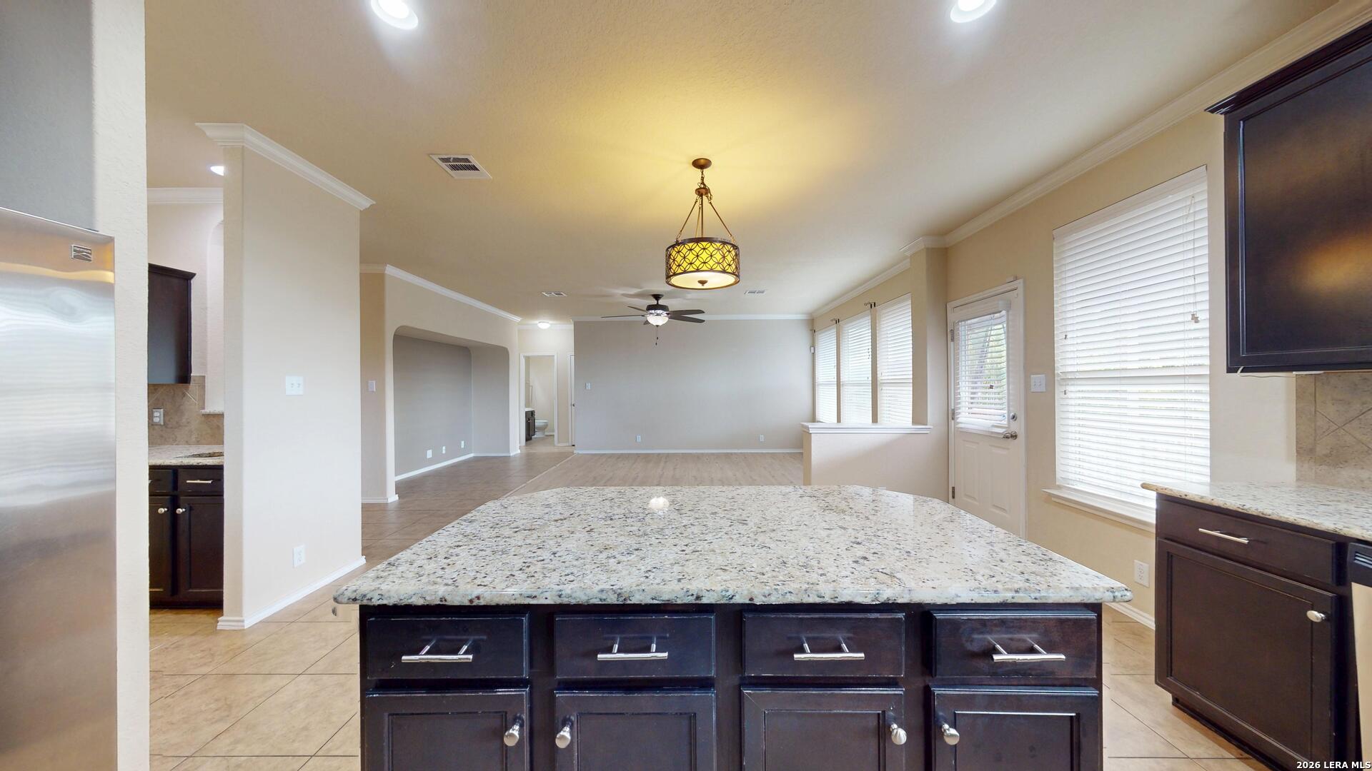 229 KENSINGTON DR, Cibolo, TX 78108