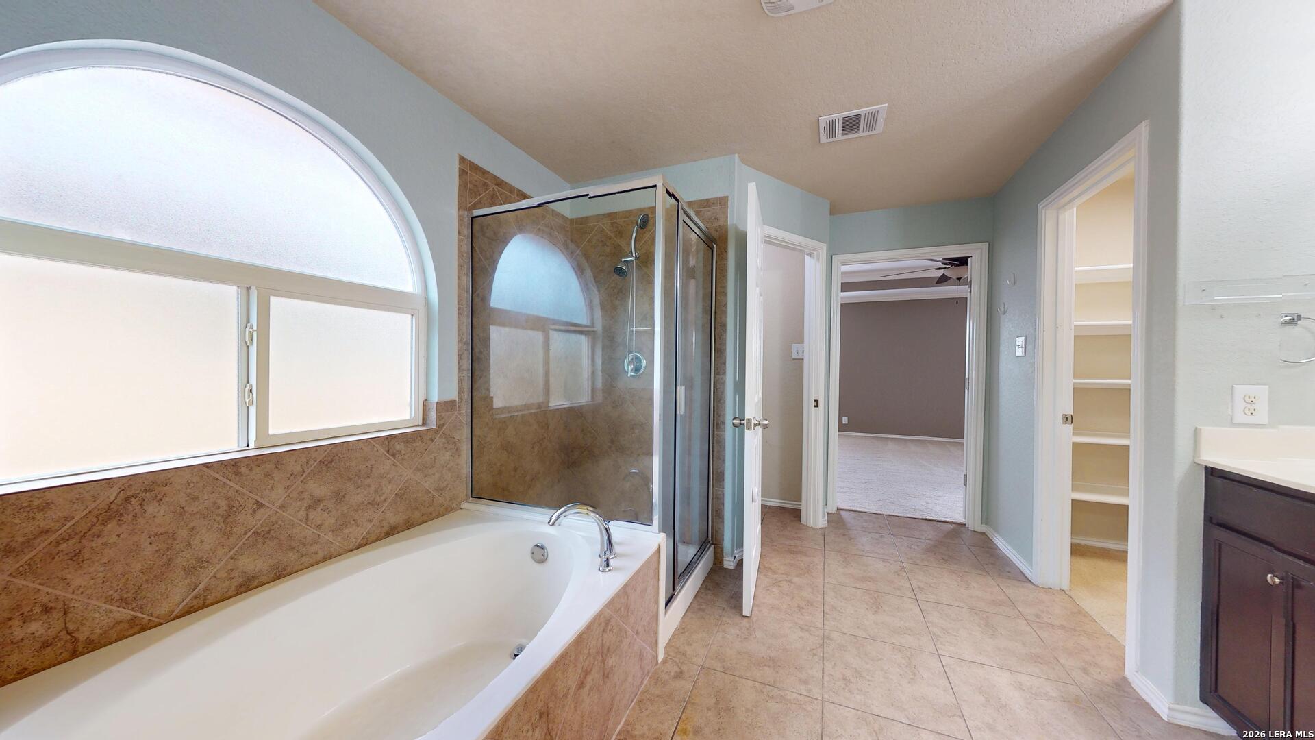 229 KENSINGTON DR, Cibolo, TX 78108