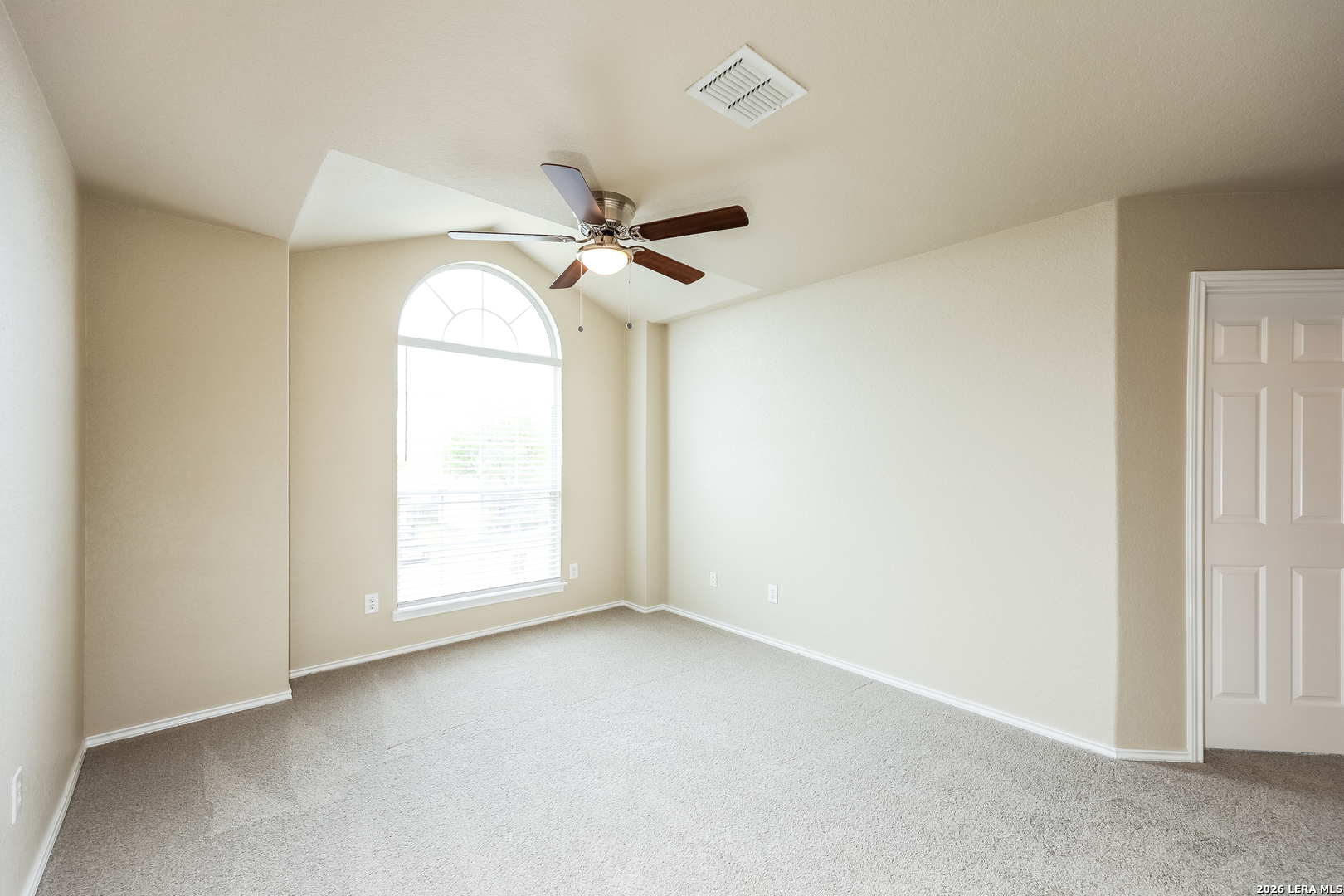5731 WHITE OAK CV, San Antonio, TX 78253