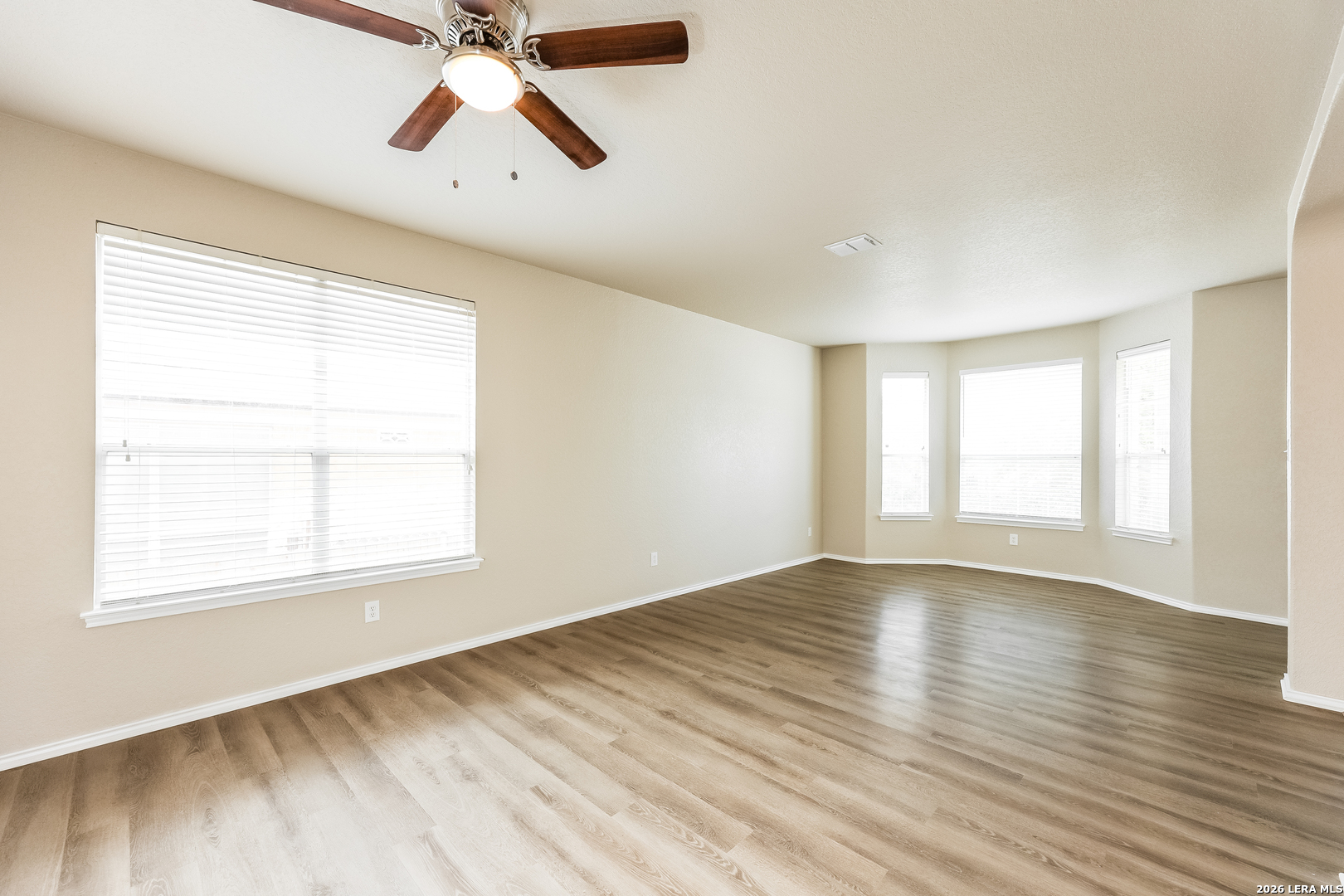 5731 WHITE OAK CV, San Antonio, TX 78253
