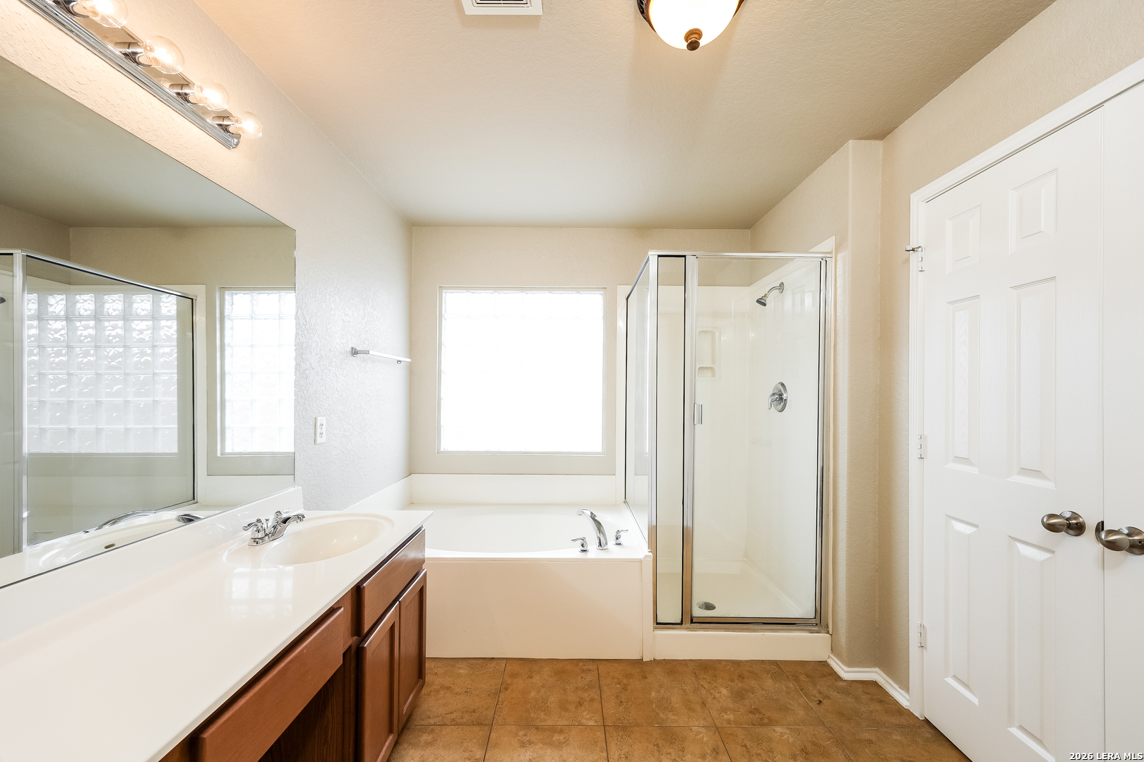 5731 WHITE OAK CV, San Antonio, TX 78253