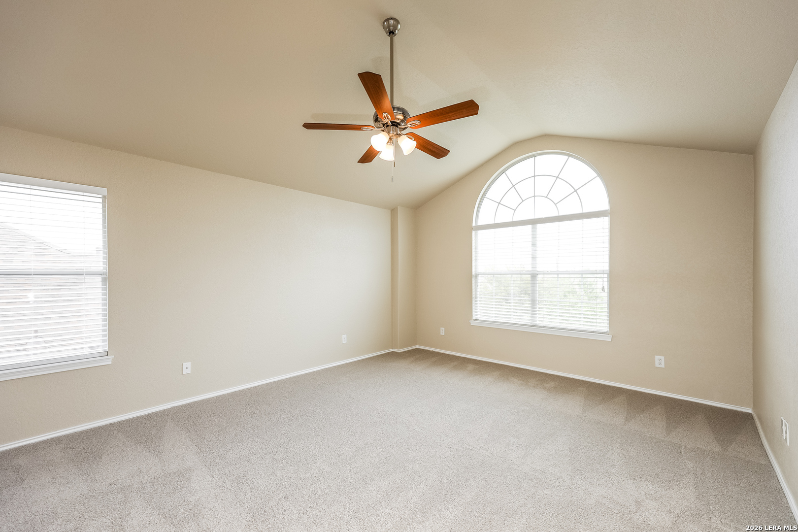 5731 WHITE OAK CV, San Antonio, TX 78253