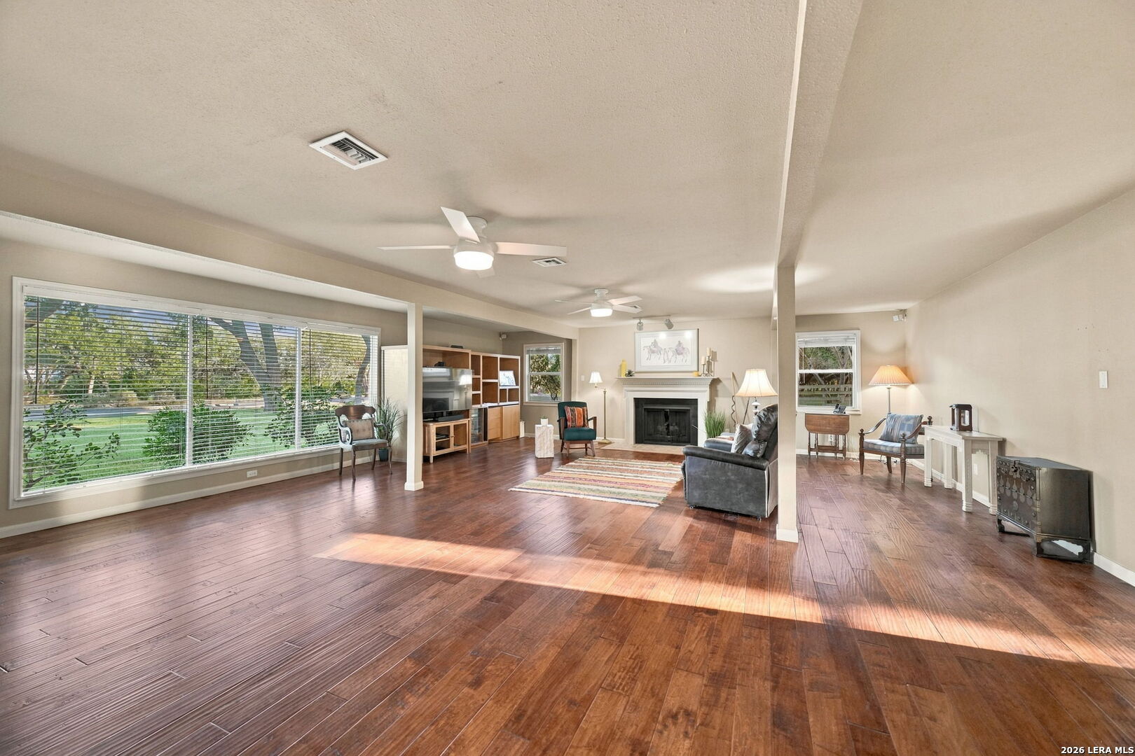 500 KINGS POINT DR, Canyon Lake, TX 78133