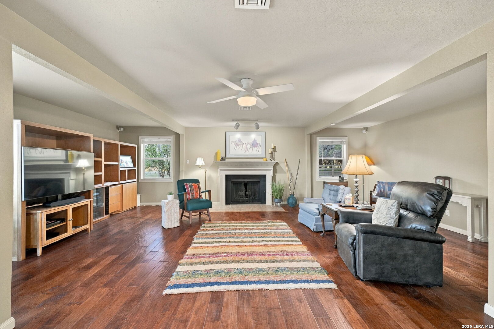 500 KINGS POINT DR, Canyon Lake, TX 78133
