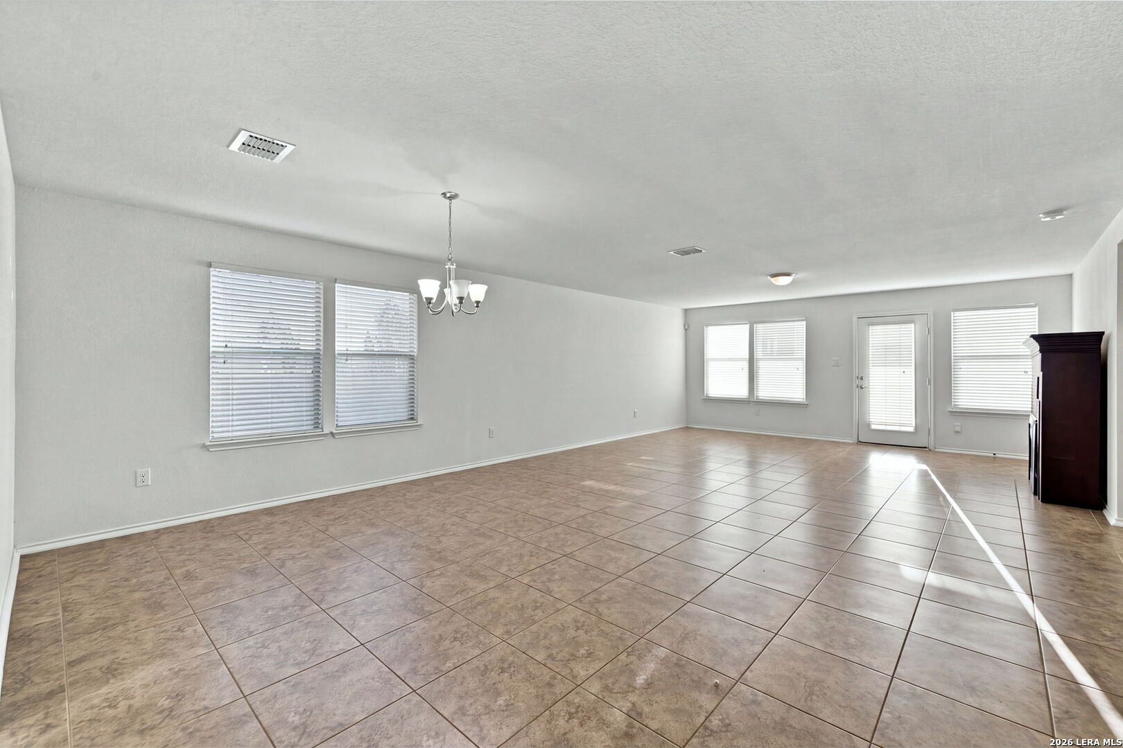 7563 Copper Kettle, Converse, TX 78109