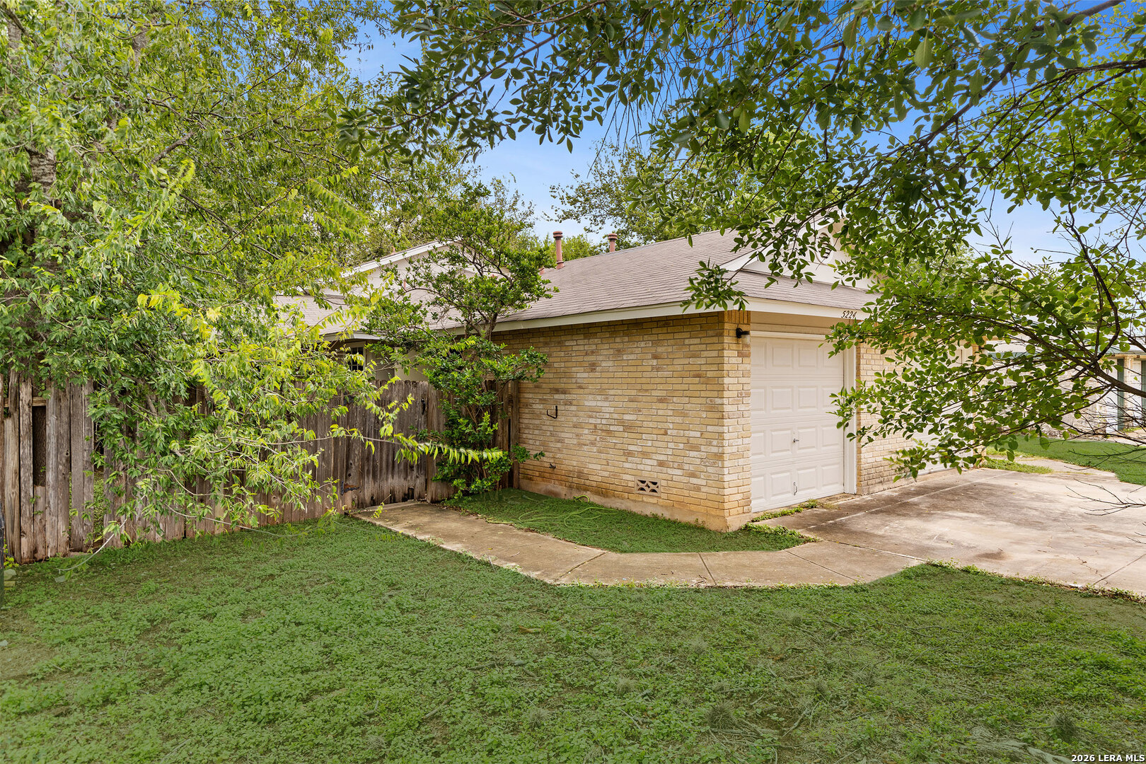 5224 MEADOW RISE ST, San Antonio, TX 78250
