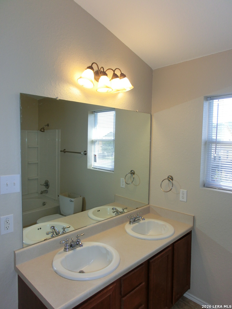 6614 Carlsbad Rio, San Antonio, TX 78233