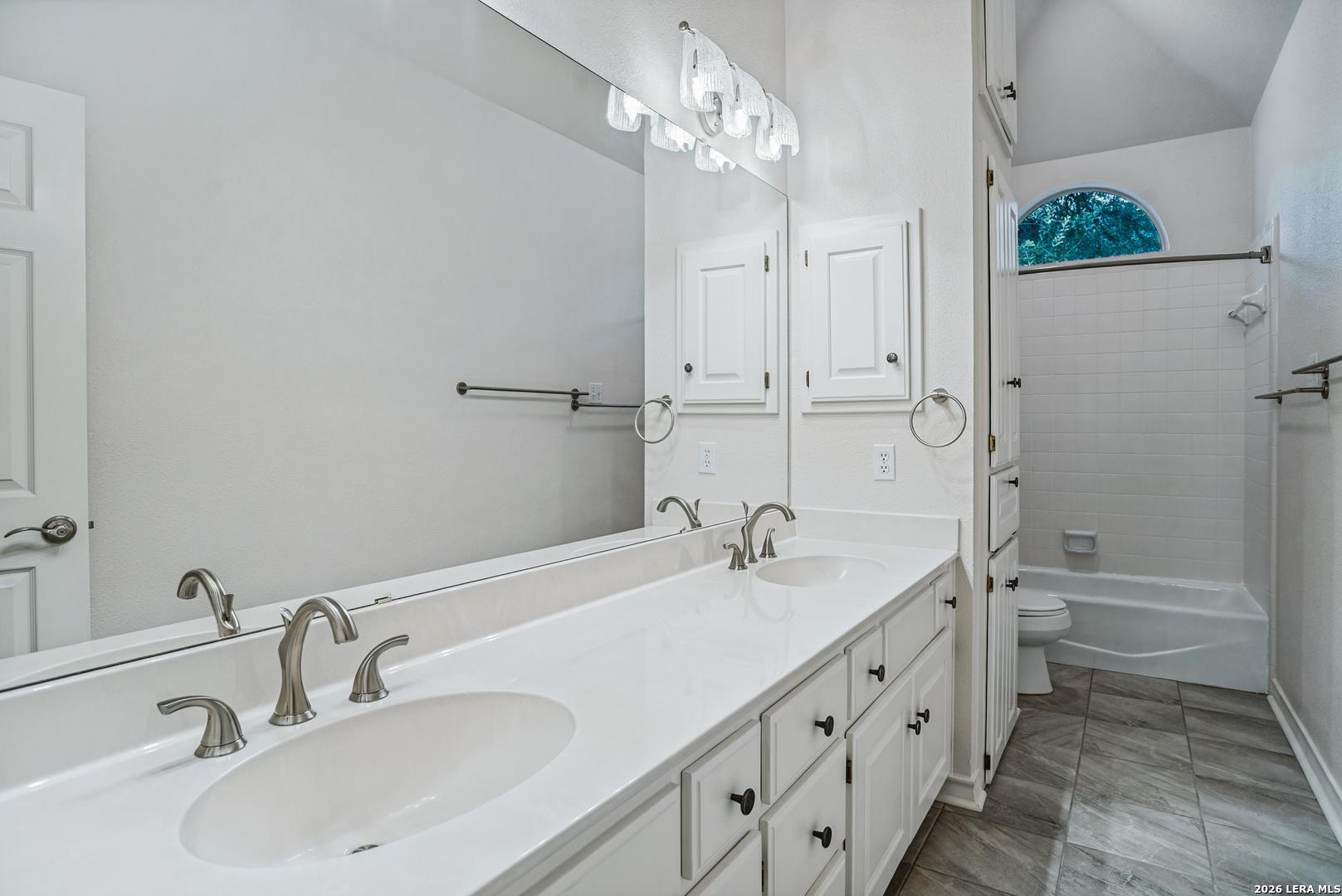 13238 HUNTERS VIEW ST, San Antonio, TX 78230