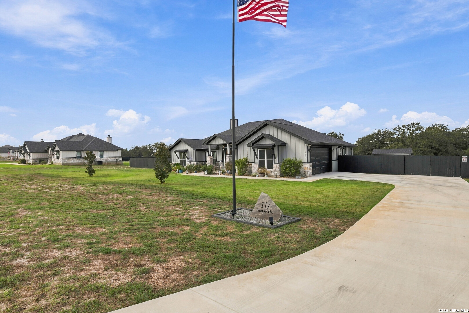 117 Hondo Dr., La Vernia, TX 78121