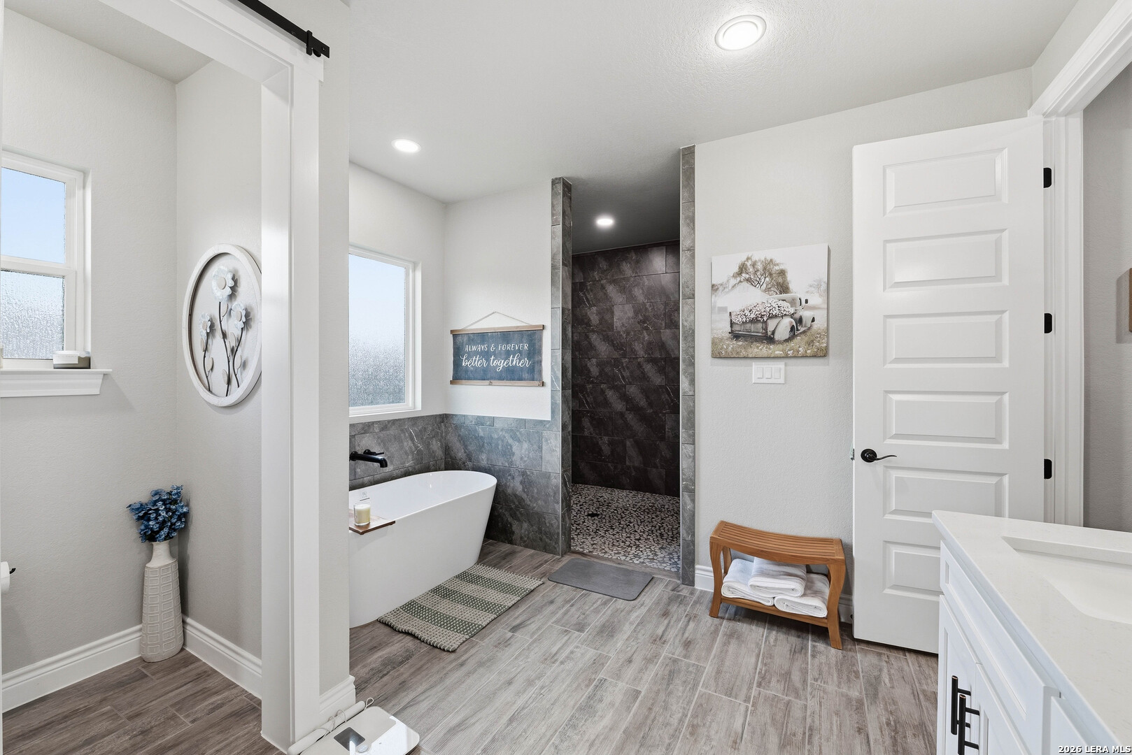 117 Hondo Dr., La Vernia, TX 78121