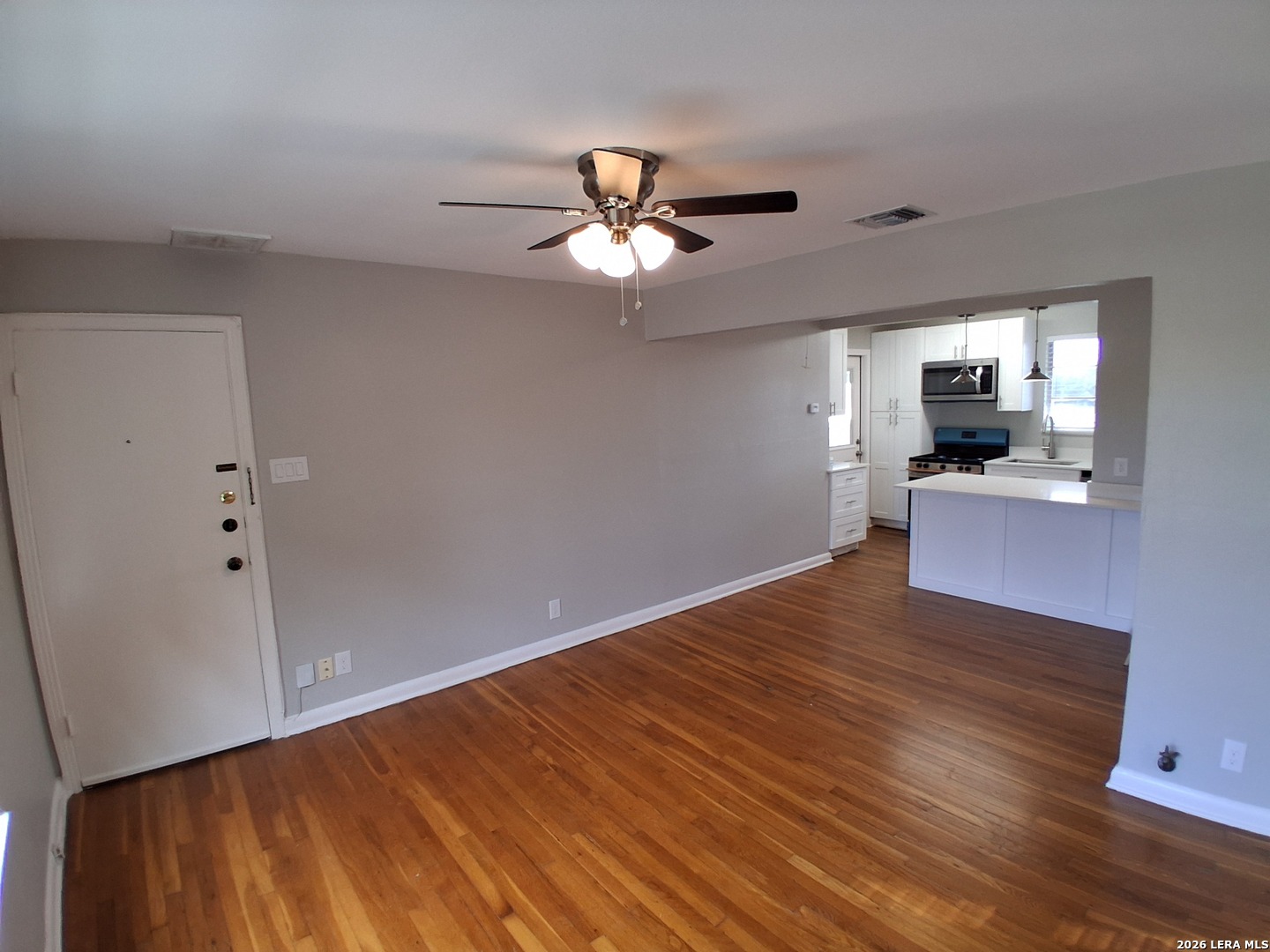 710 W French Pl, #4, San Antonio, TX 78212