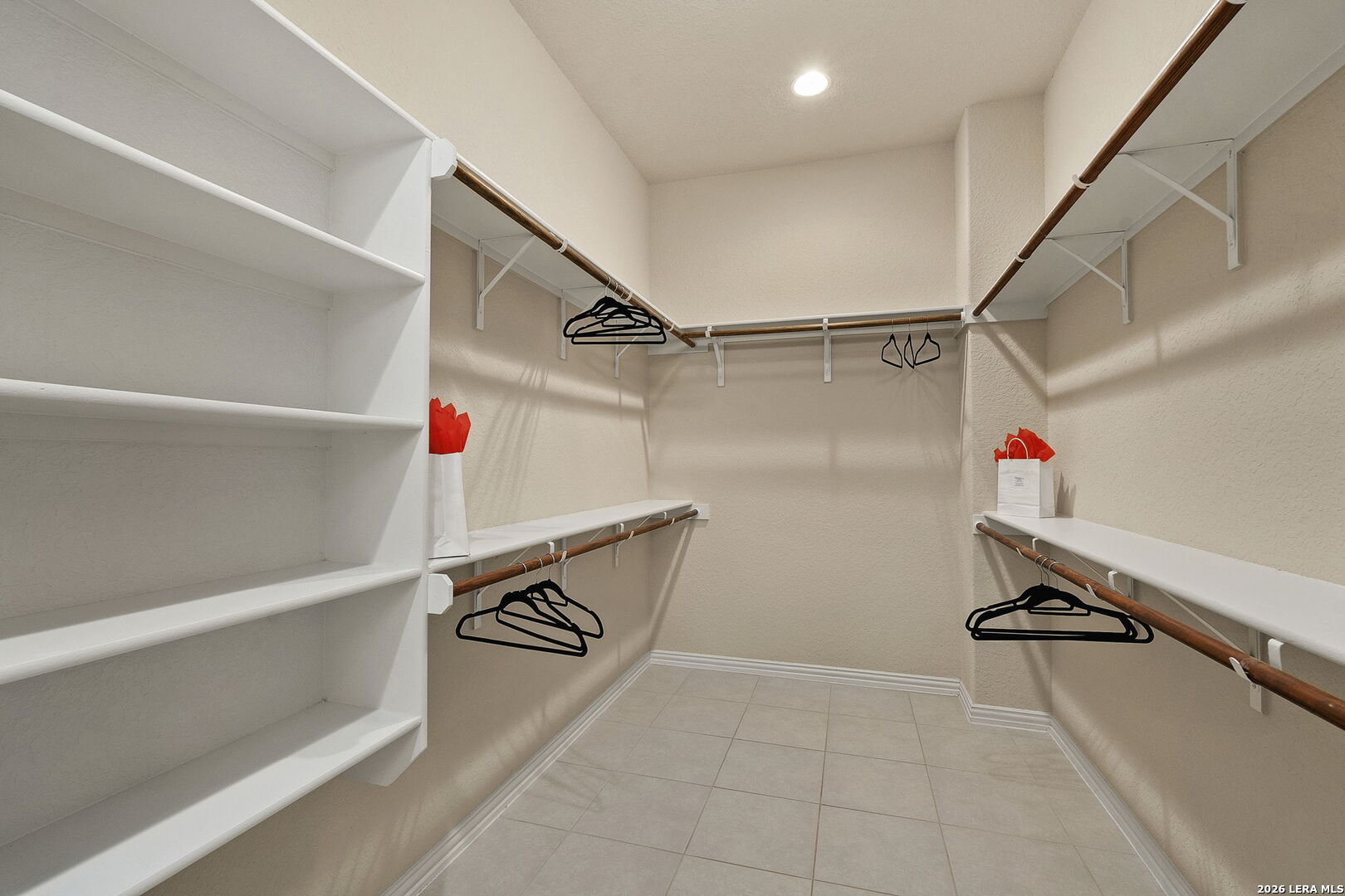 2106 Silent Fox, San Antonio, TX 78260