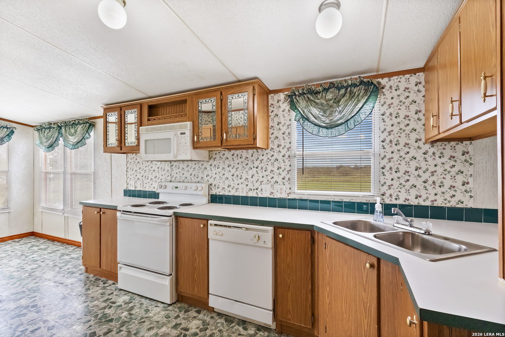 4320 County Road 331, Floresville, TX 78114