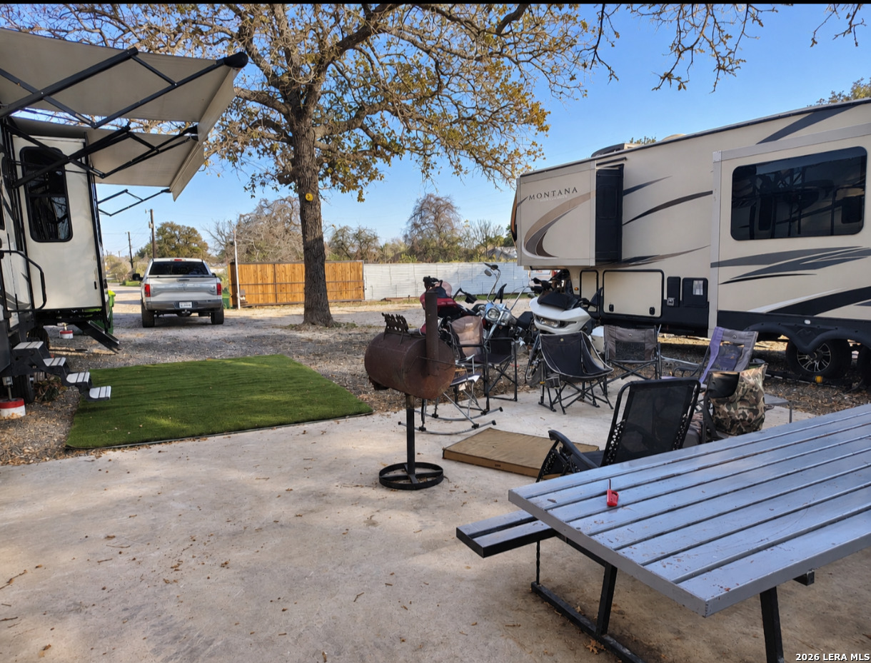 3 Wise Owl, Von Ormy, TX 78073