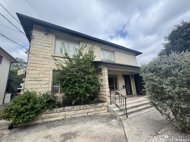 Property photo for 1031 Shook Ave, San Antonio, TX