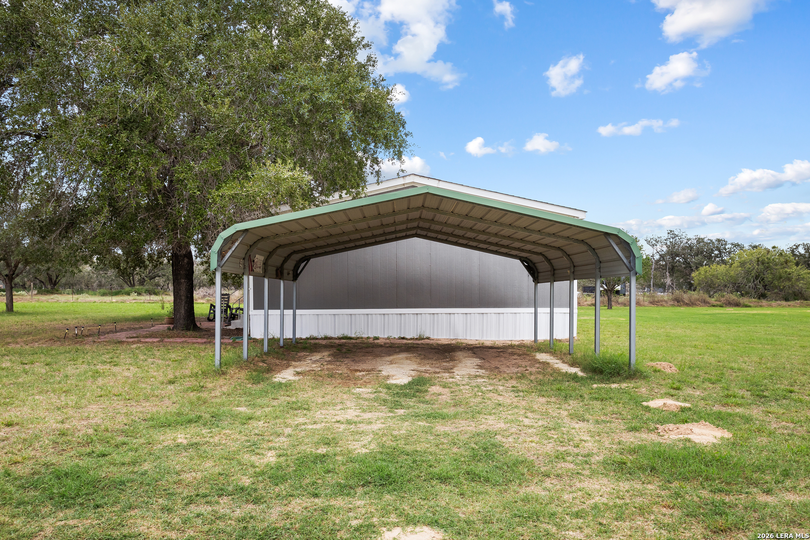 4320 County Road 331, Floresville, TX 78114