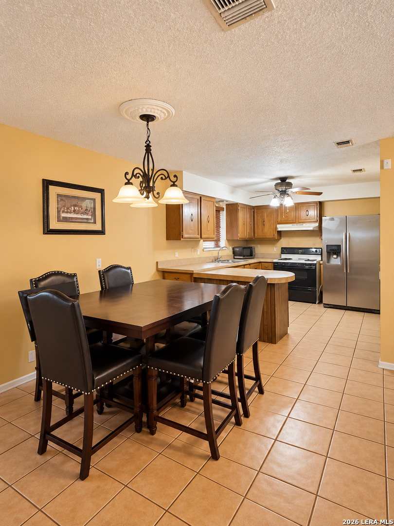 1203 FAIR HAVEN DR, Eagle Pass, TX 78852
