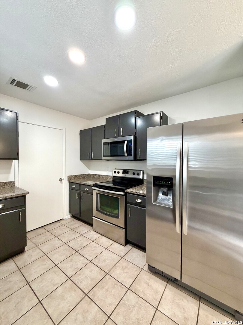 7806 GREEN BLF, San Antonio, TX 78240