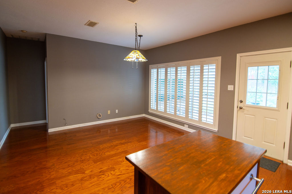 6126 SPRING VLY, San Antonio, TX 78247