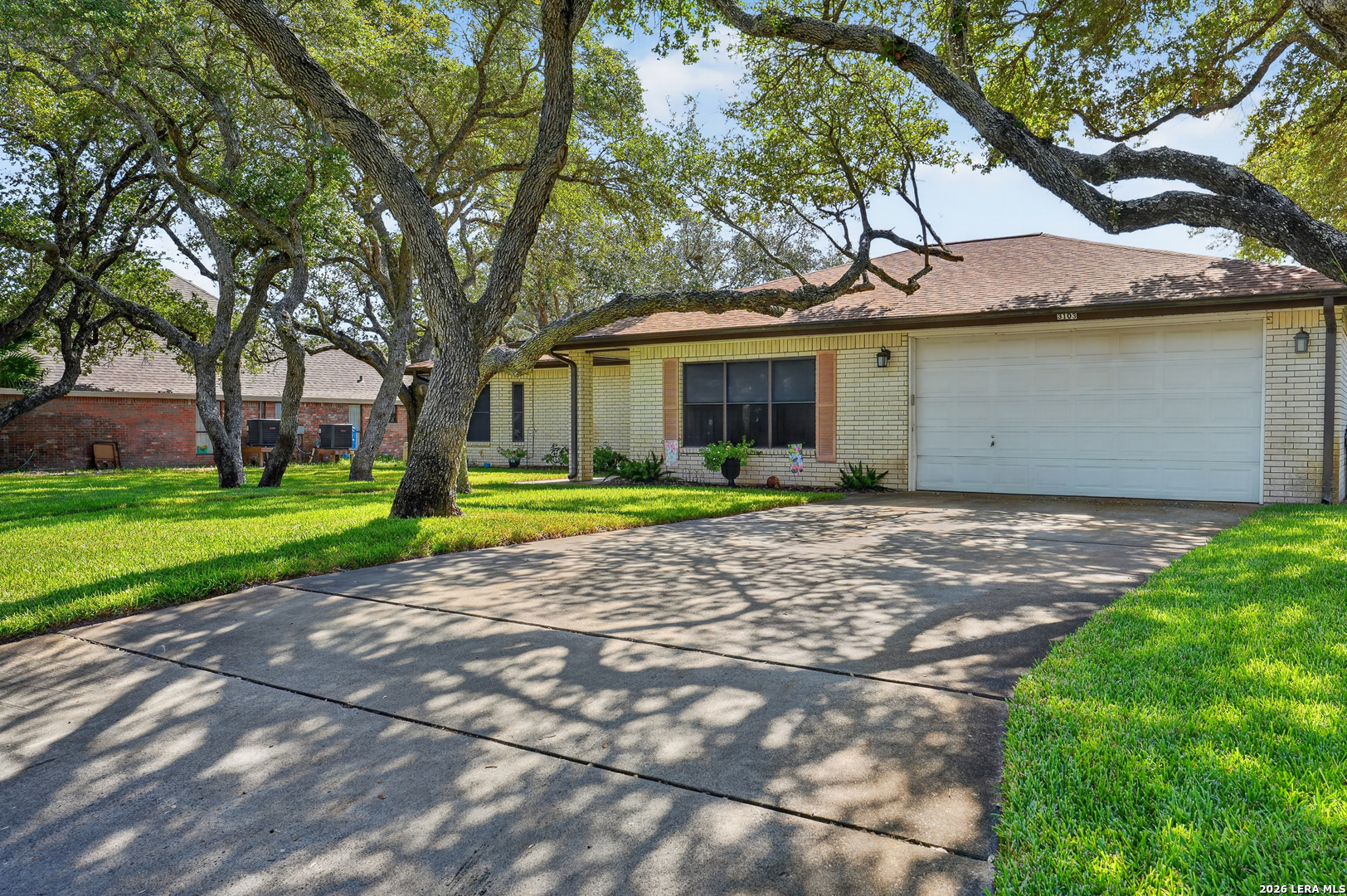 3103 Traylor, Rockport, TX 78382