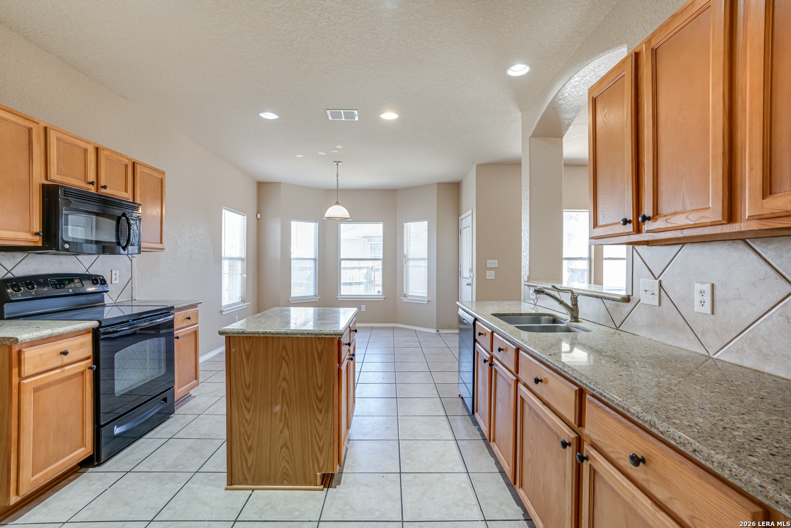 3414 ARANDA FLDS, Converse, TX 78109