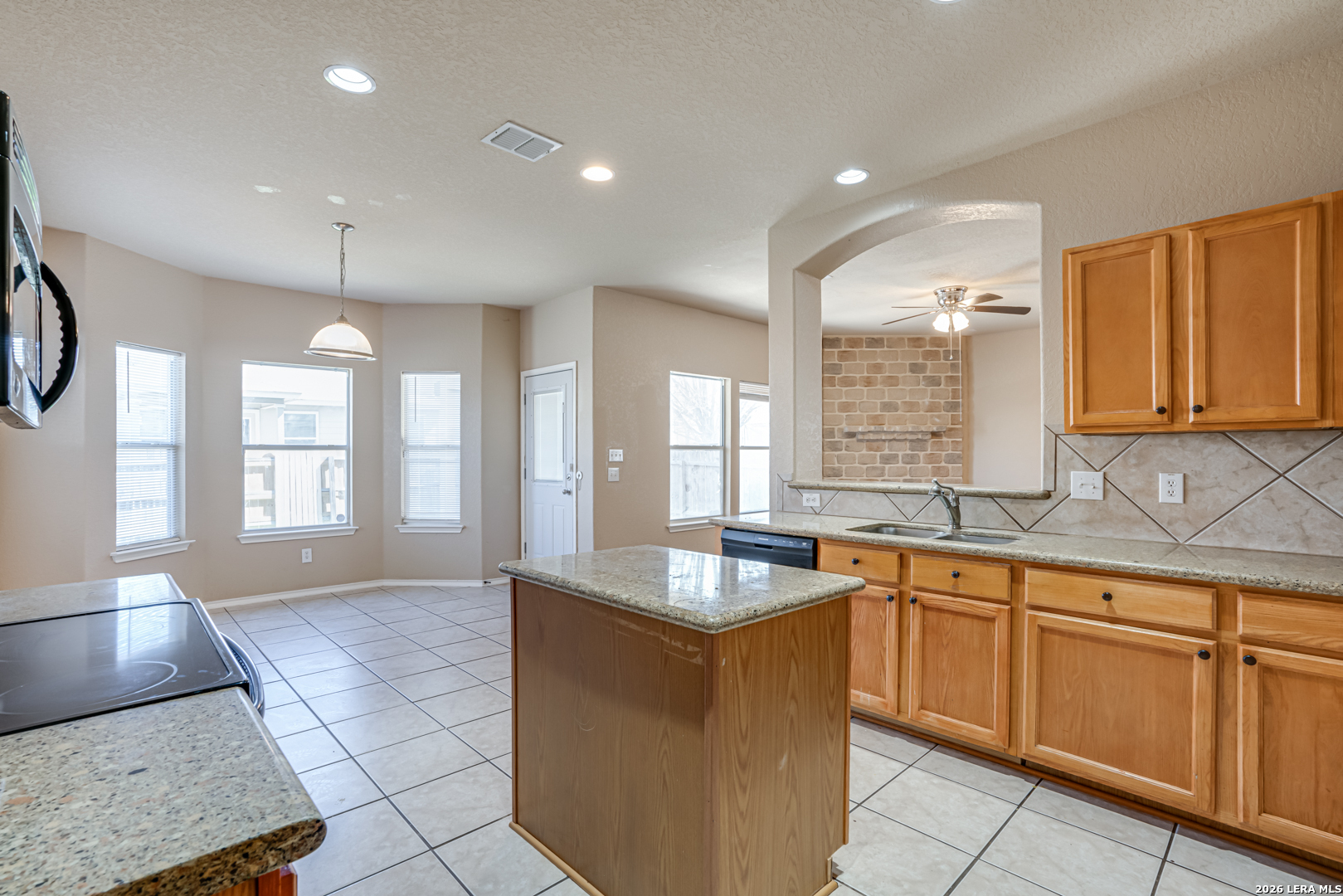 3414 ARANDA FLDS, Converse, TX 78109