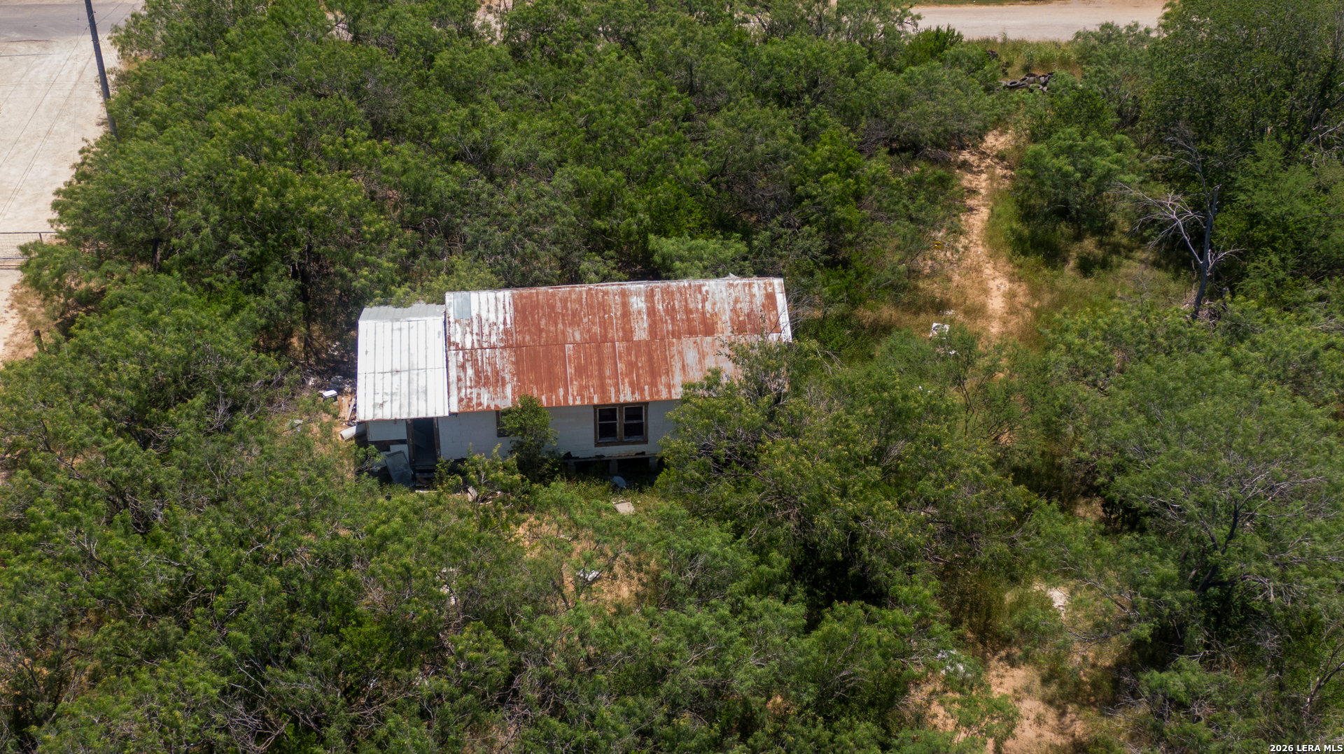 17873 Shady Falls Rd, Elmendorf, TX 78112