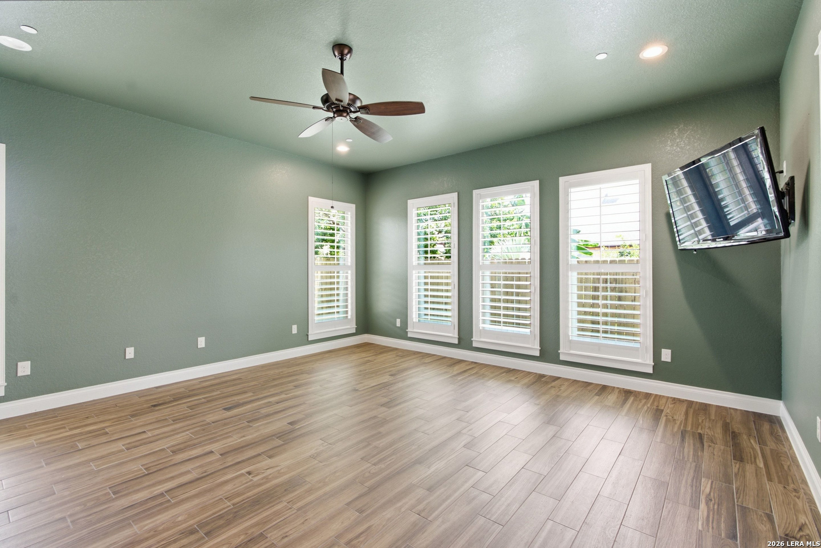 1329 RIVER PLACE DR, New Braunfels, TX 78130