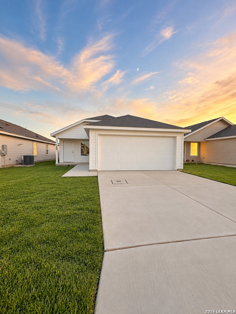 Property photo for 120 BRONCO RDG, Pleasanton, TX