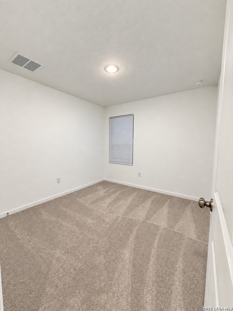 120 BRONCO RDG, Pleasanton, TX 78064